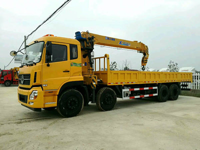 东风天龙12吨徐工随车吊平板车 高效多能的物流运输利器